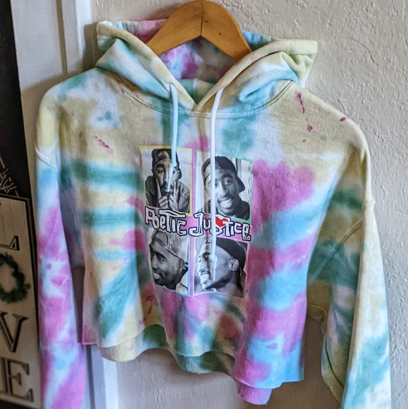 NWOT! TUPAC 90s Throwback Poetic Justice Tie-Dyed Cropped Fleece Hoodie - Picture 9 of 10
